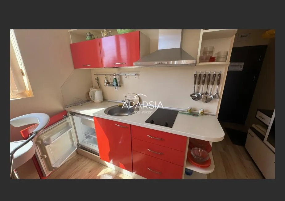 Mənzil Satılır - 8240 Slnečné pobrežie  BG Image 1