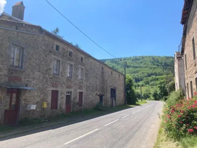 Ev Satılır 03250 LAPRUGNE FR
