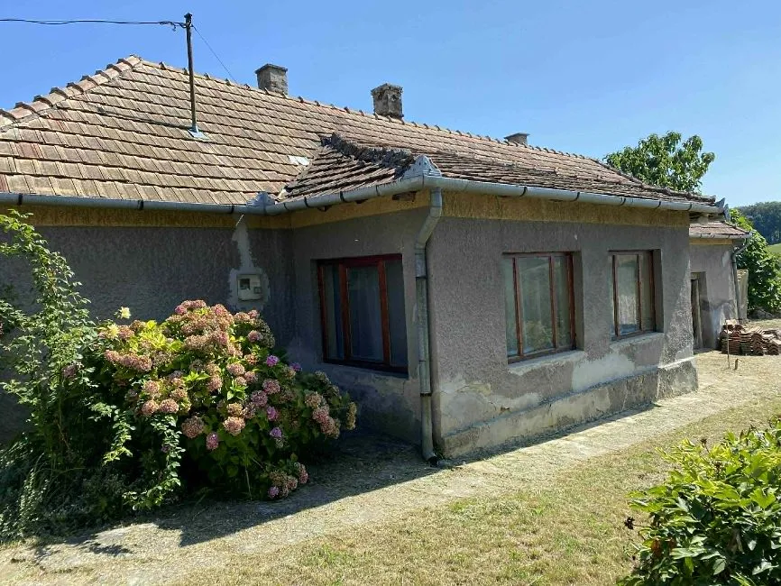 Ev Satılır - 8934 Bezeréd HU Image 2